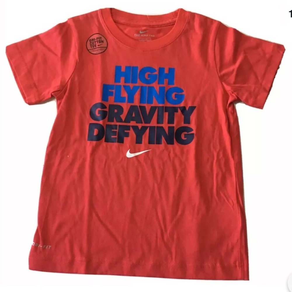 Nike Boys T-shirt Size 7